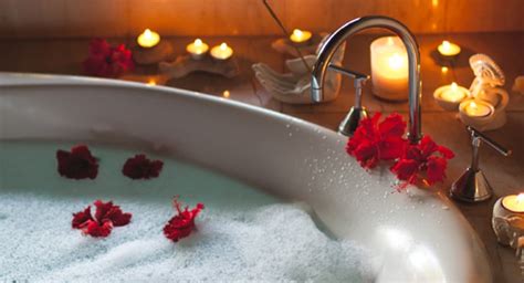 Les astuces pour un bain en amoureux super romantique